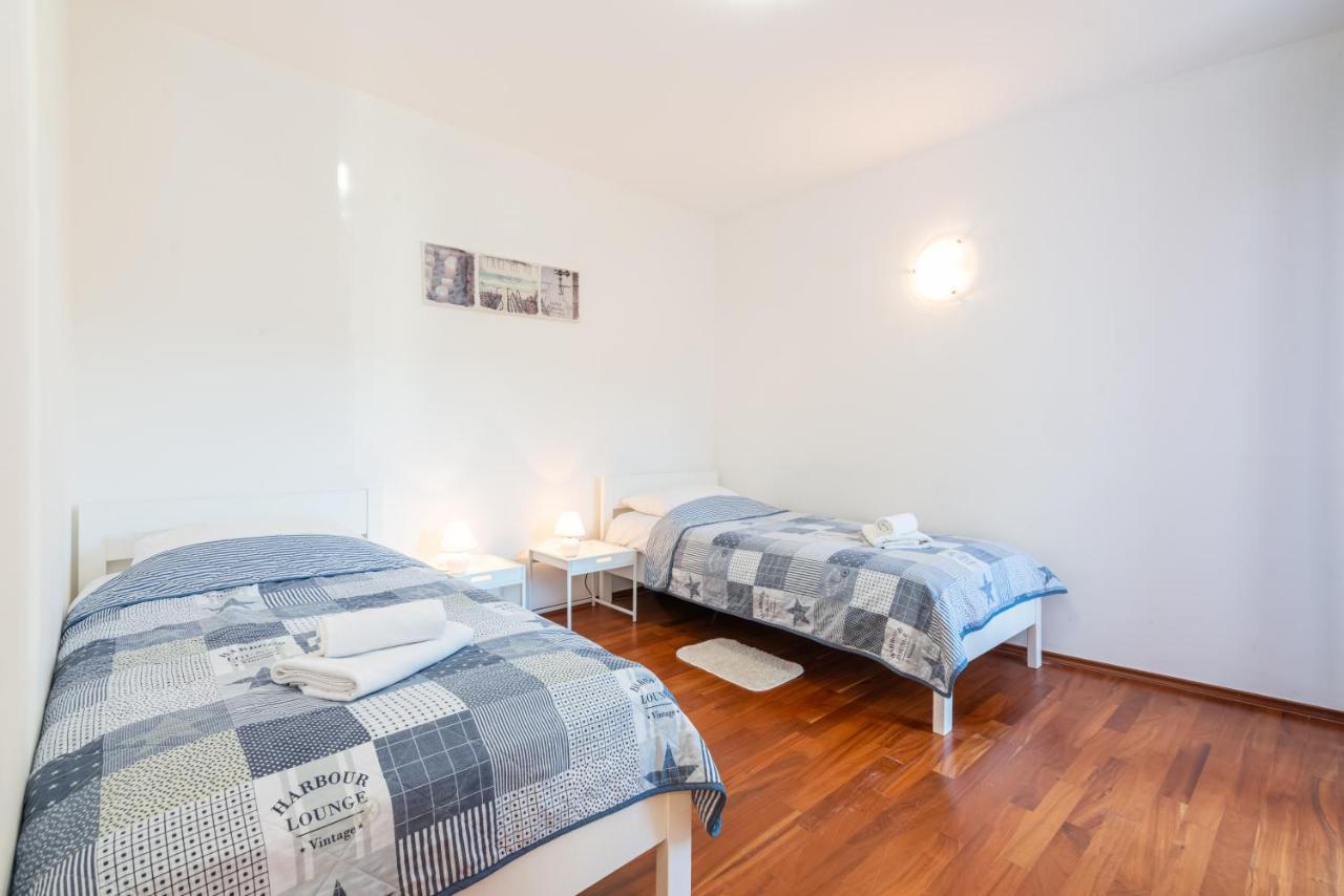 Apartment Mimoza 5, Baska, Krk Luaran gambar