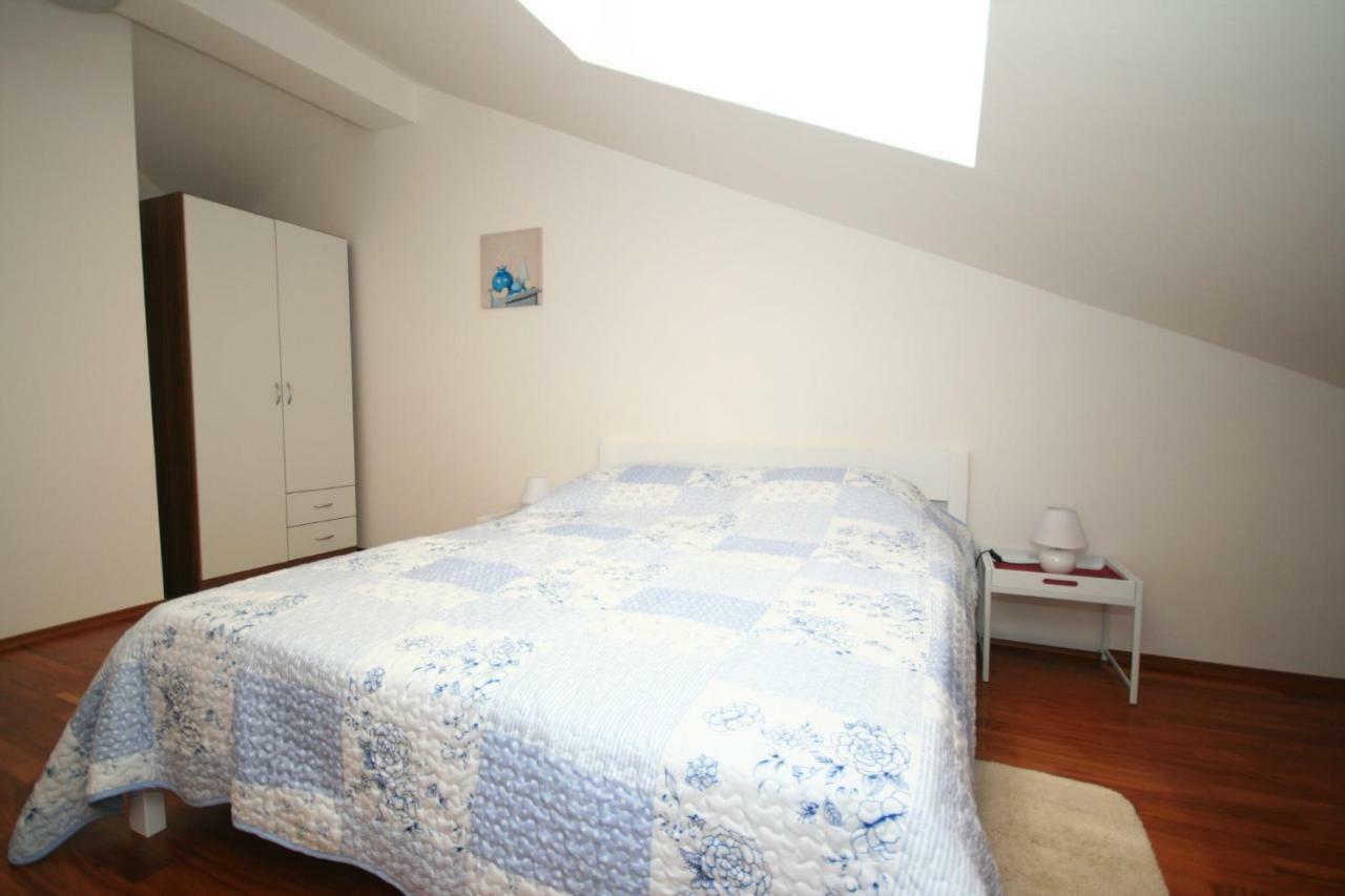 Apartment Mimoza 5, Baska, Krk Luaran gambar