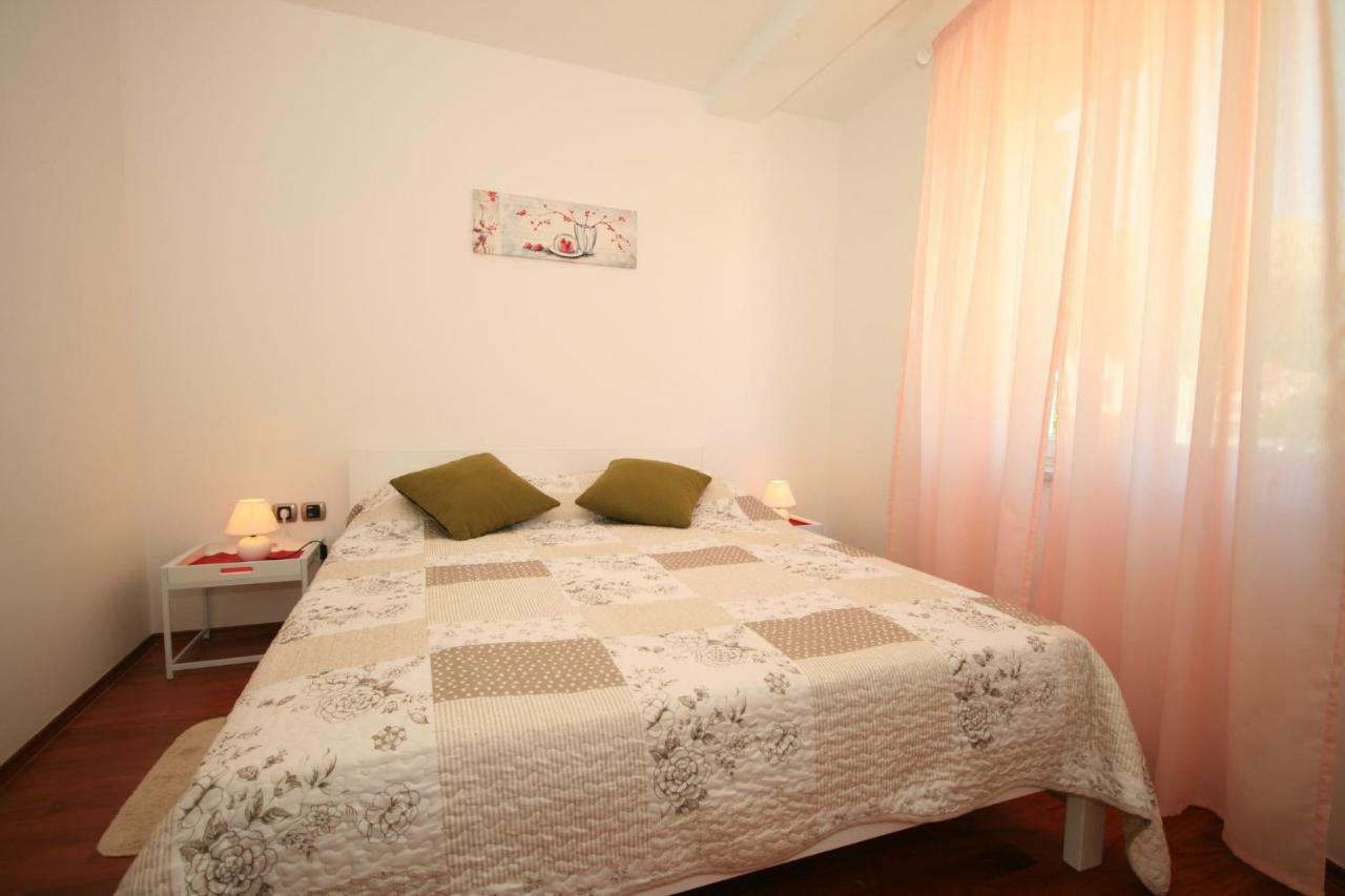 Apartment Mimoza 5, Baska, Krk Luaran gambar